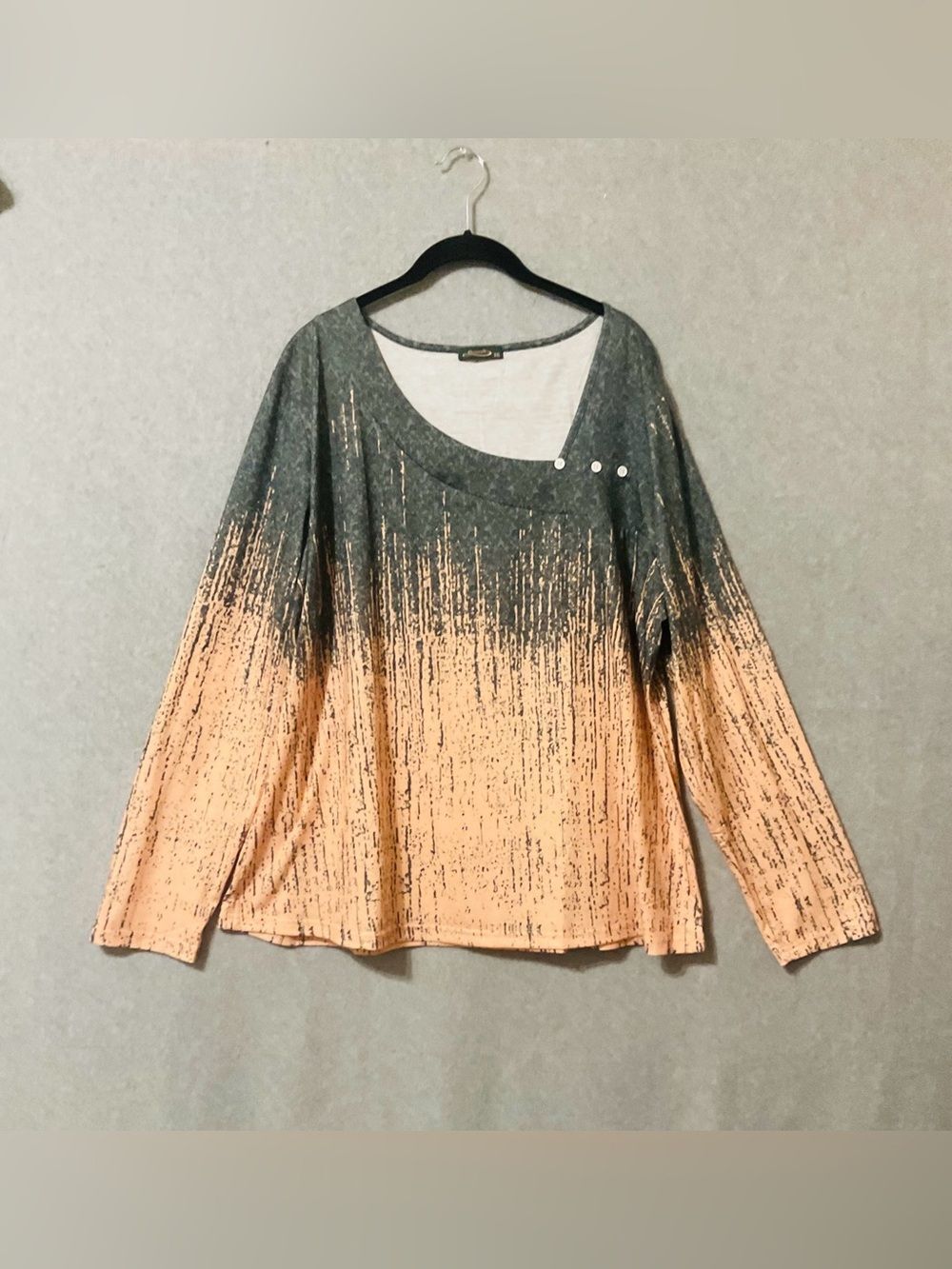 Ofeefan Women’s Ombre Peach and Gray Long Sleeve Top Sz XXL